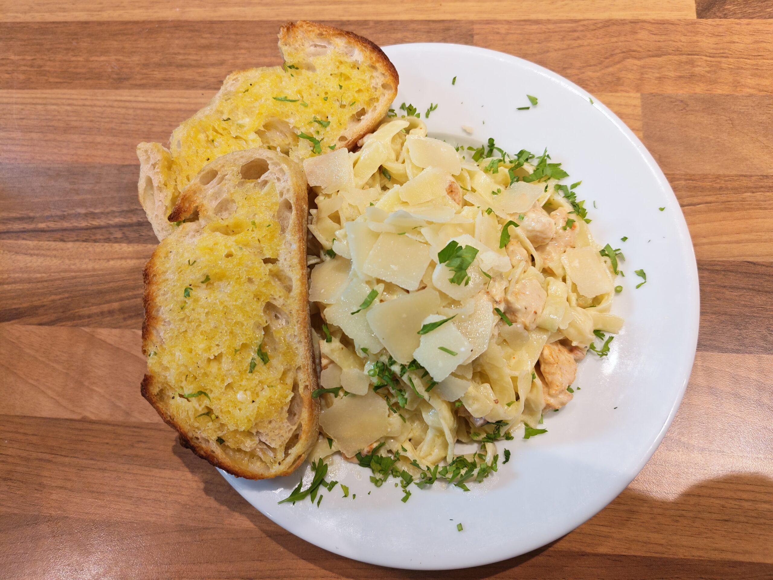 Pasta Carbonara with Bacon & Chicken