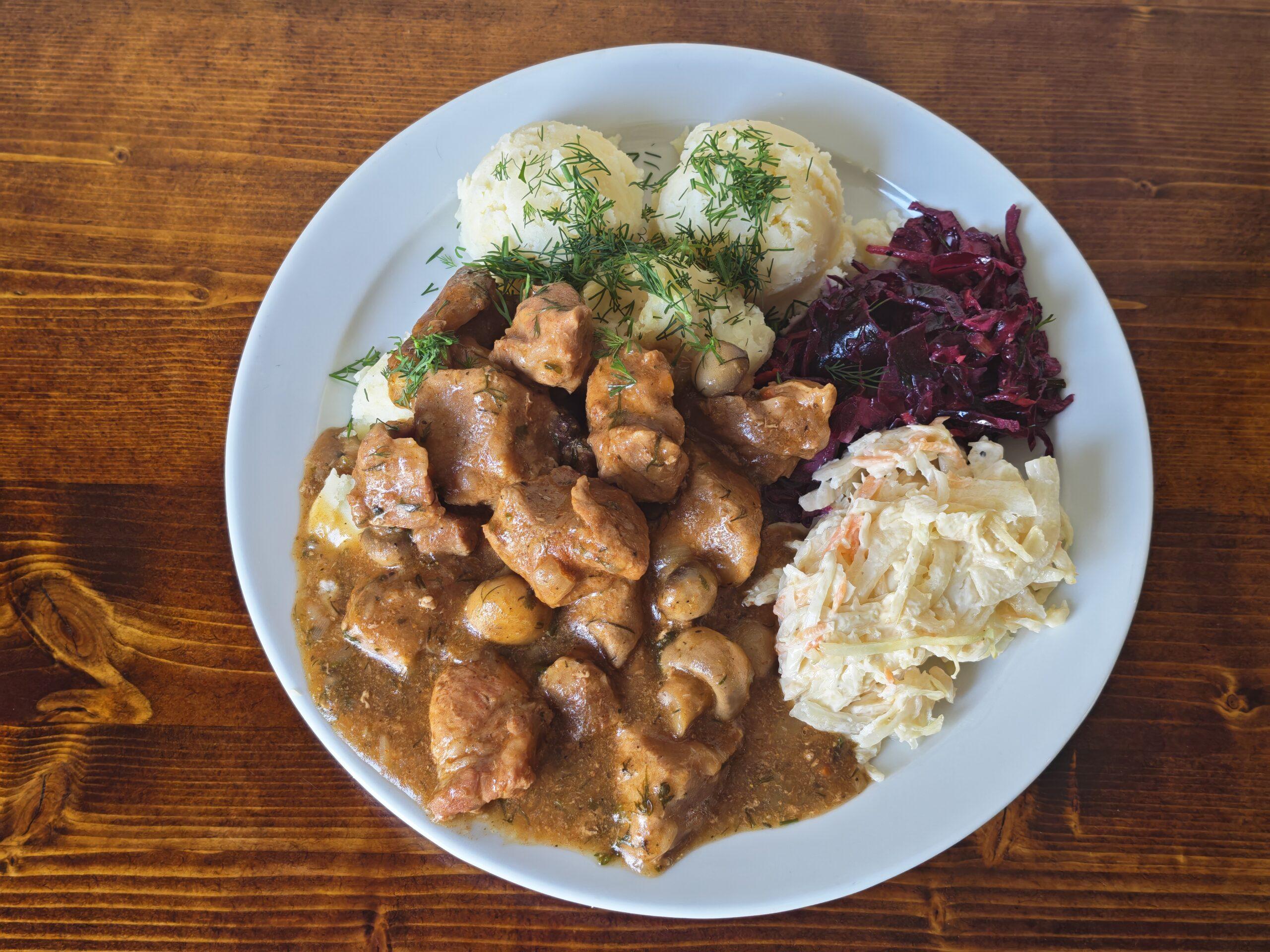 Pork Goulash with Mushroom (M, S)