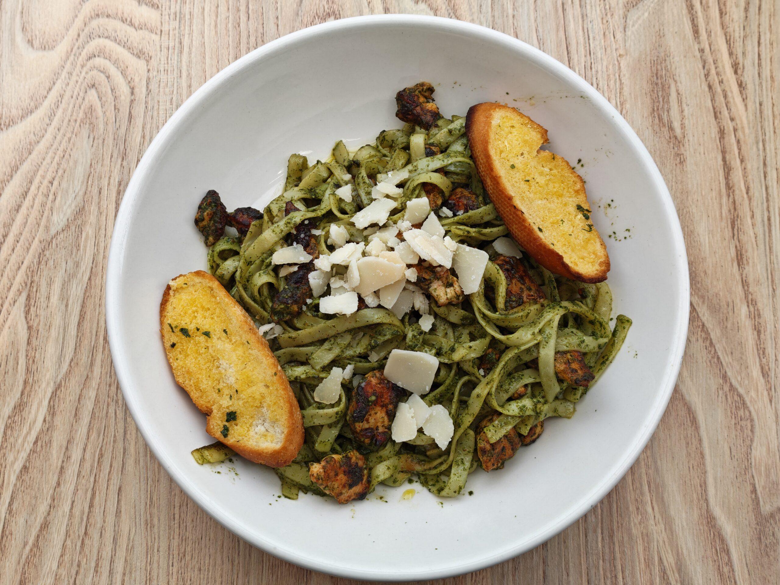 Pesto Pasta with Chicken (EG, GL-W,  M, S)