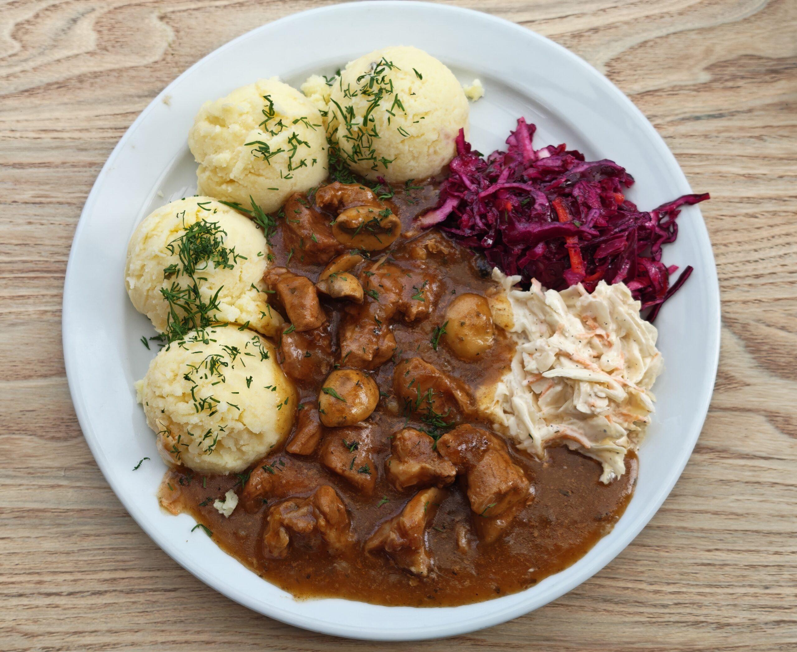 Pork Goulash with Mushroom (M, S)