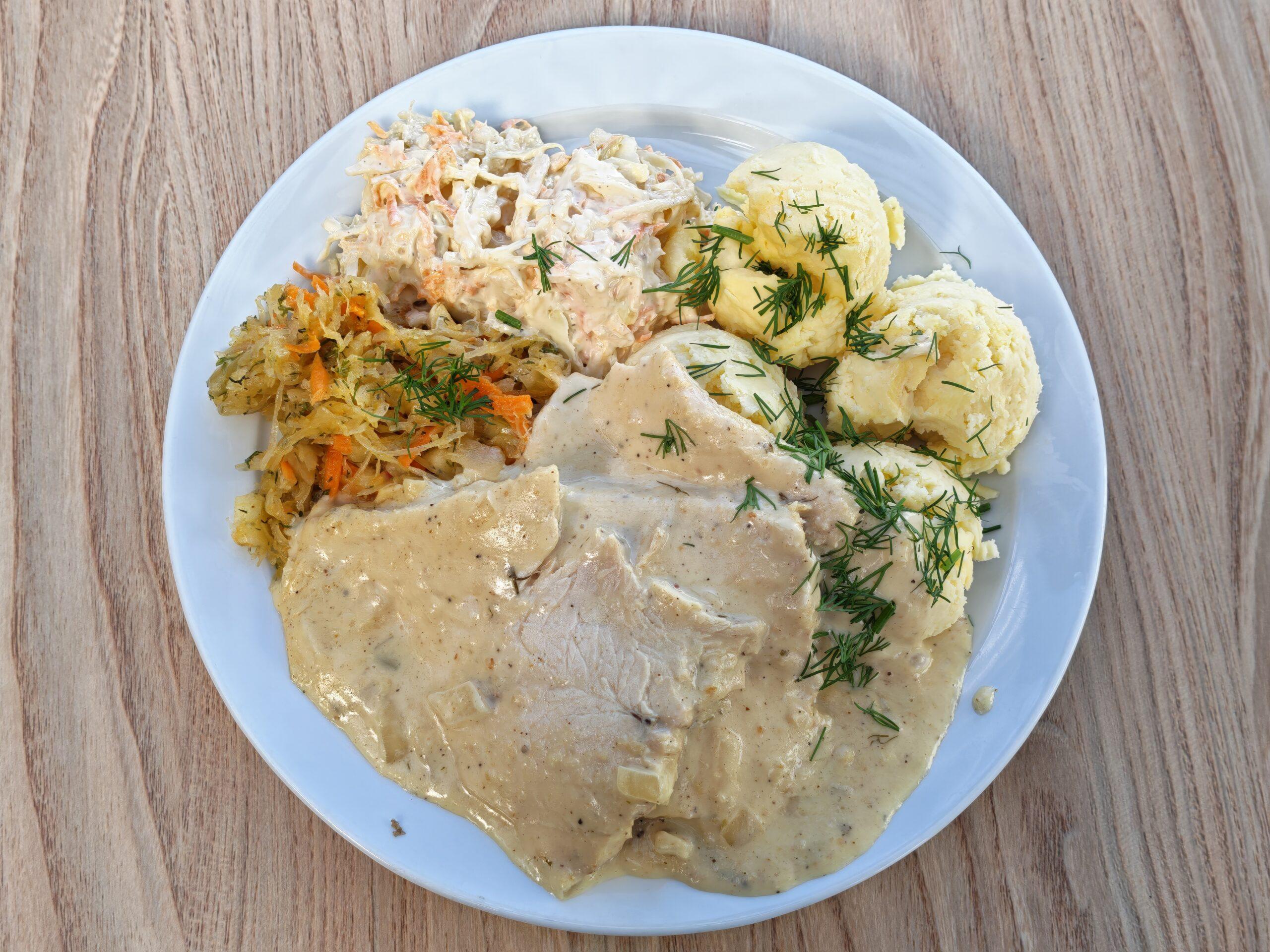 Turkey with Horseradish Sauce (M, S)